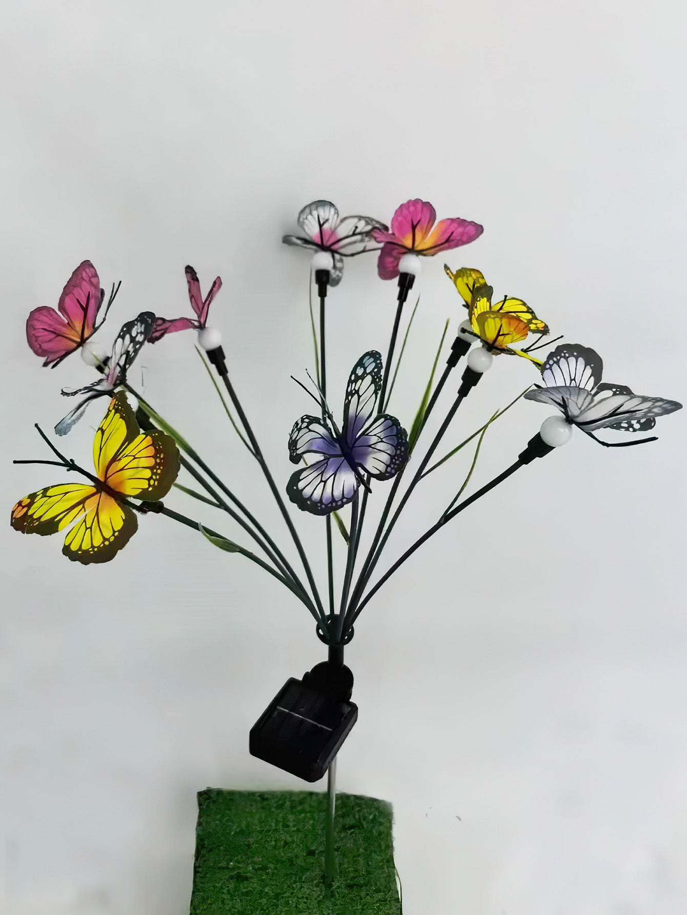 Solar-Powered LED Firefly Butterfly Garden Lights – Rustic Outdoor Decor
