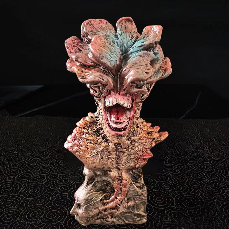 Post-Apocalyptic "The Howler" Infected Zombie Resin Statue – Outdoor Garden Decor