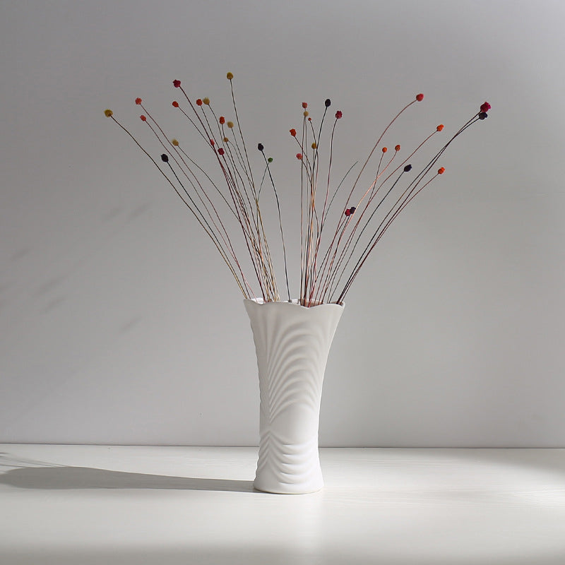Modern simple ceramic vase
