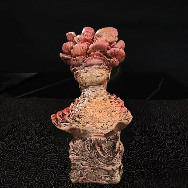 Post-Apocalyptic "The Howler" Infected Zombie Resin Statue – Outdoor Garden Decor