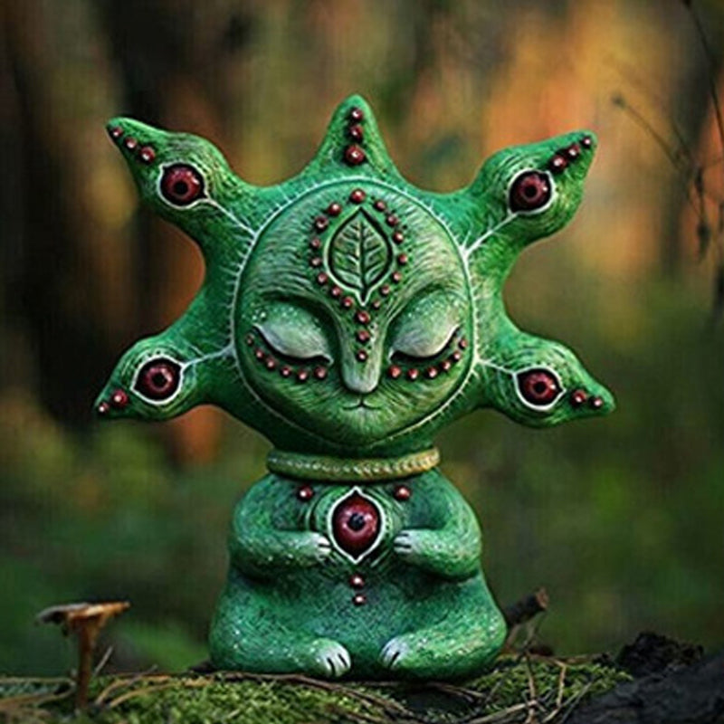 Alien resin toy statue