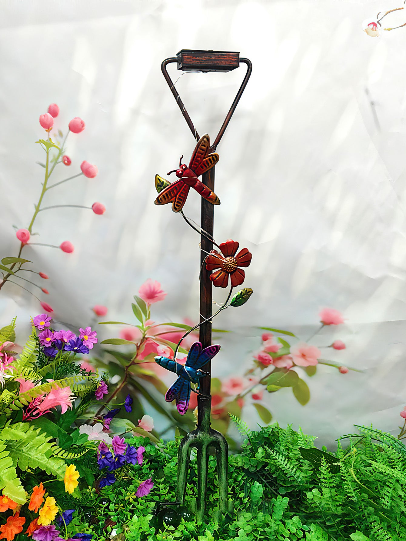 Iron butterfly dragonfly shaped garden decorative light -3 options