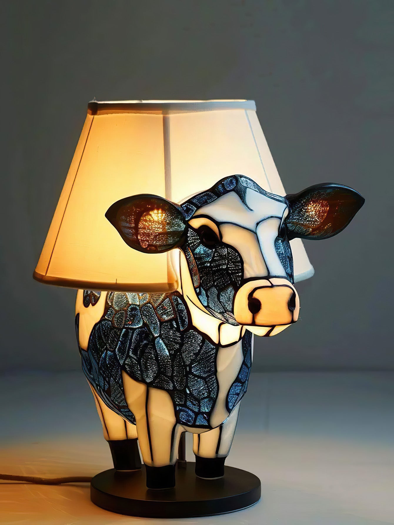 Animal Table Lamp – Creative Resin Night Light - 2 Options