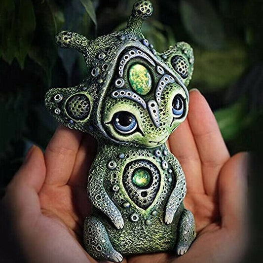 Alien resin toy statue